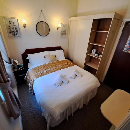 Lily Hotel Blackpool Bagian luar foto