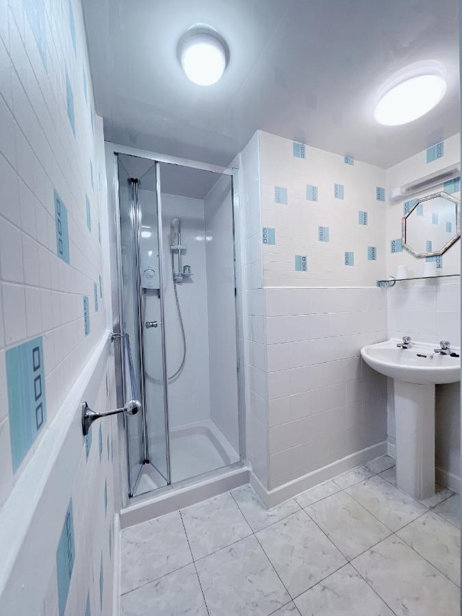 Lily Hotel Blackpool Bagian luar foto