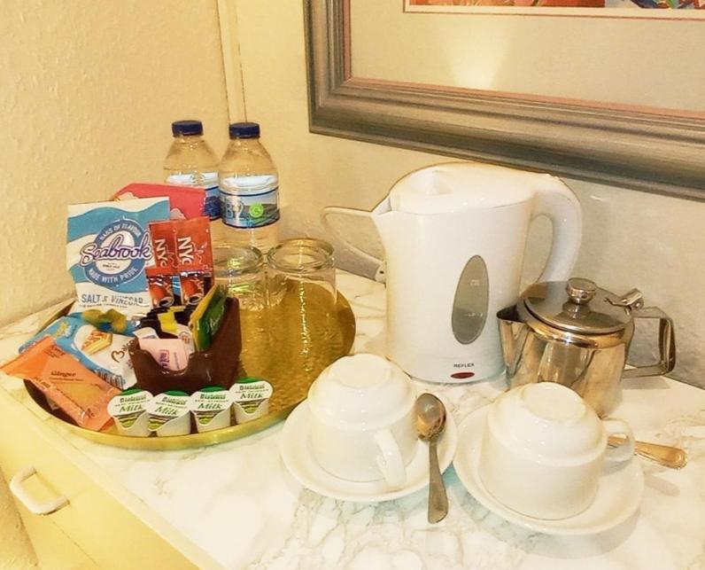 Lily Hotel Blackpool Bagian luar foto