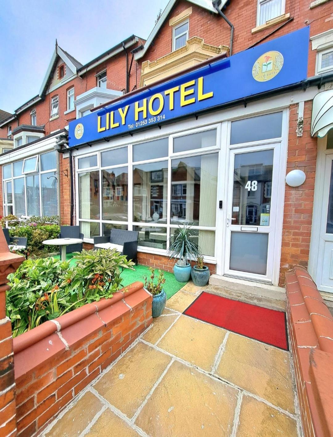 Lily Hotel Blackpool Bagian luar foto